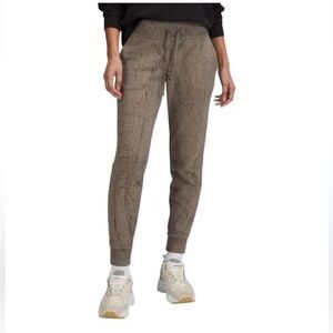 Lululemon Warm Down Jogger Sz 4 Womens Taupe Earth Tone Sweatpants